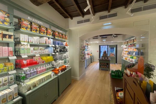 L’Erbolario inaugura sei nuovi Punti vendita, a Mestre, Caselle Torinese, Roma, Firenze, Chiavari e Torino