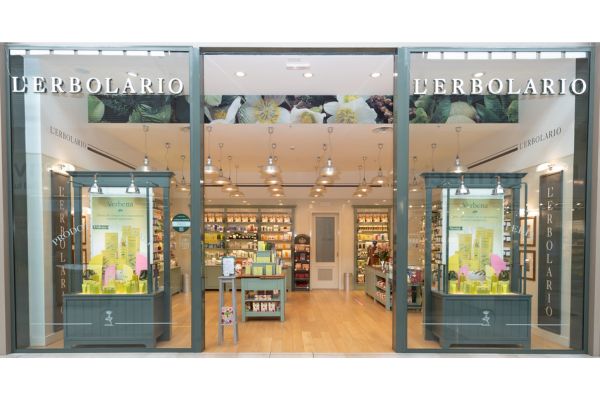 L’Erbolario Società Benefit inaugura cinque nuovi Punti Vendita in Italia, a Roma, Milano, Fiume Veneto, Catania e Firenze